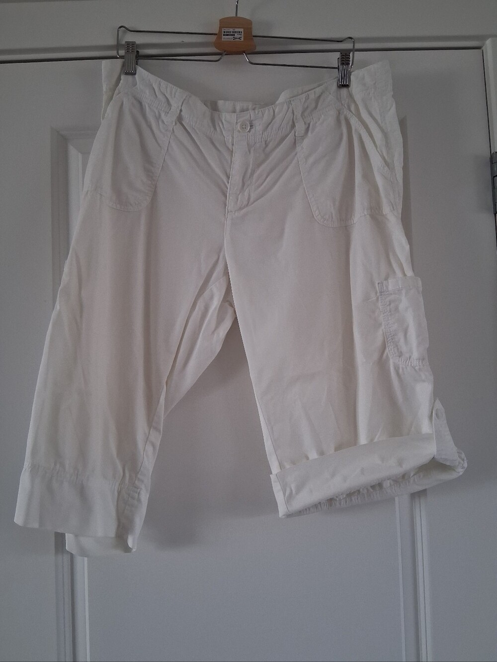 White Cropped Cargo Capris